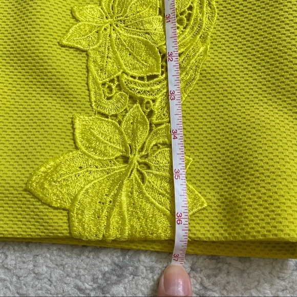 Badgley Mischka Chartreuse Yellow Lace Dress sz 4 - Picture 10 of 14